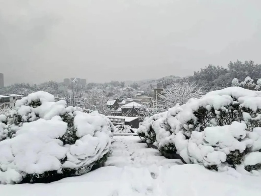 湖南大雪暴雪范围已定,全省多地迎强降雪,公众需严阵以待 湖南大雪暴雪范围已定,全省多地迎强降雪,公众需严阵以待