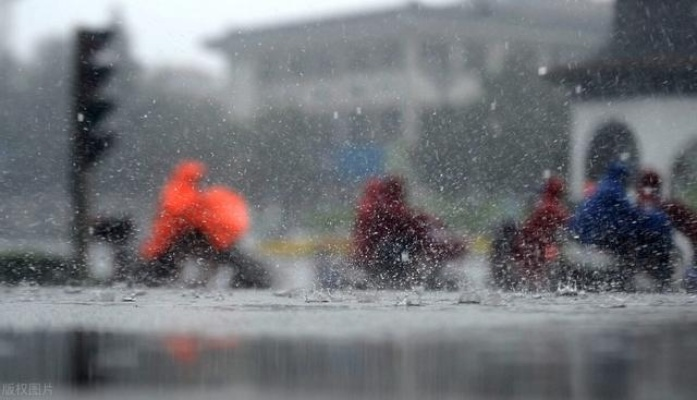 陕西大暴雨即将来临,预警拉响,全民备战 陕西大暴雨即将来临,预警拉响,全民备战